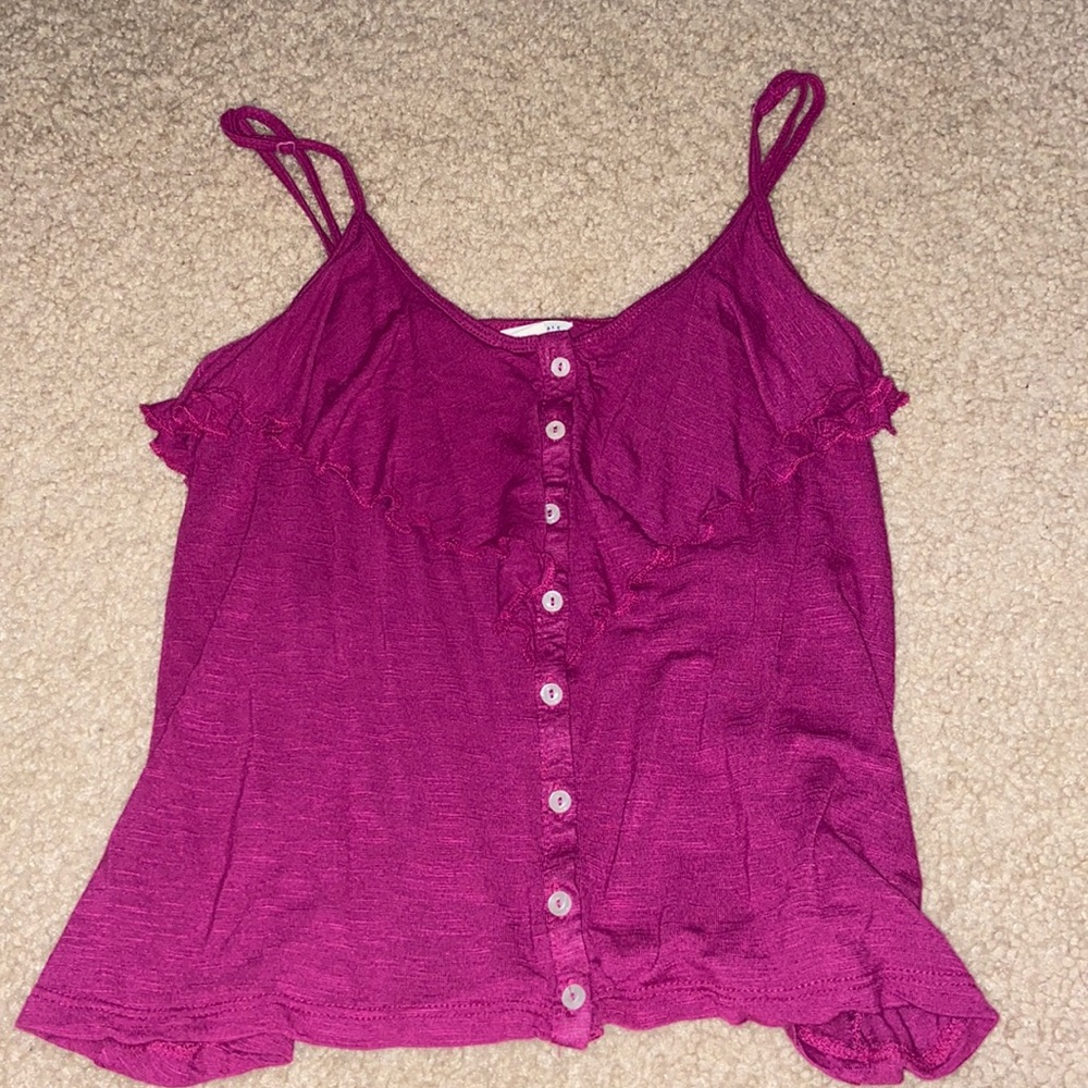 purple tank top